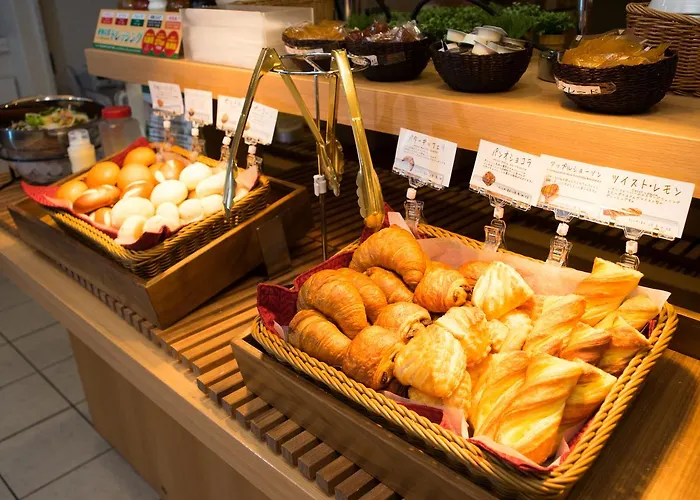 京都乌丸五条超级酒店